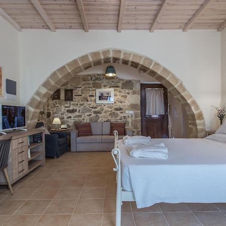 Villa Theta Dhrapaniás エクステリア 写真