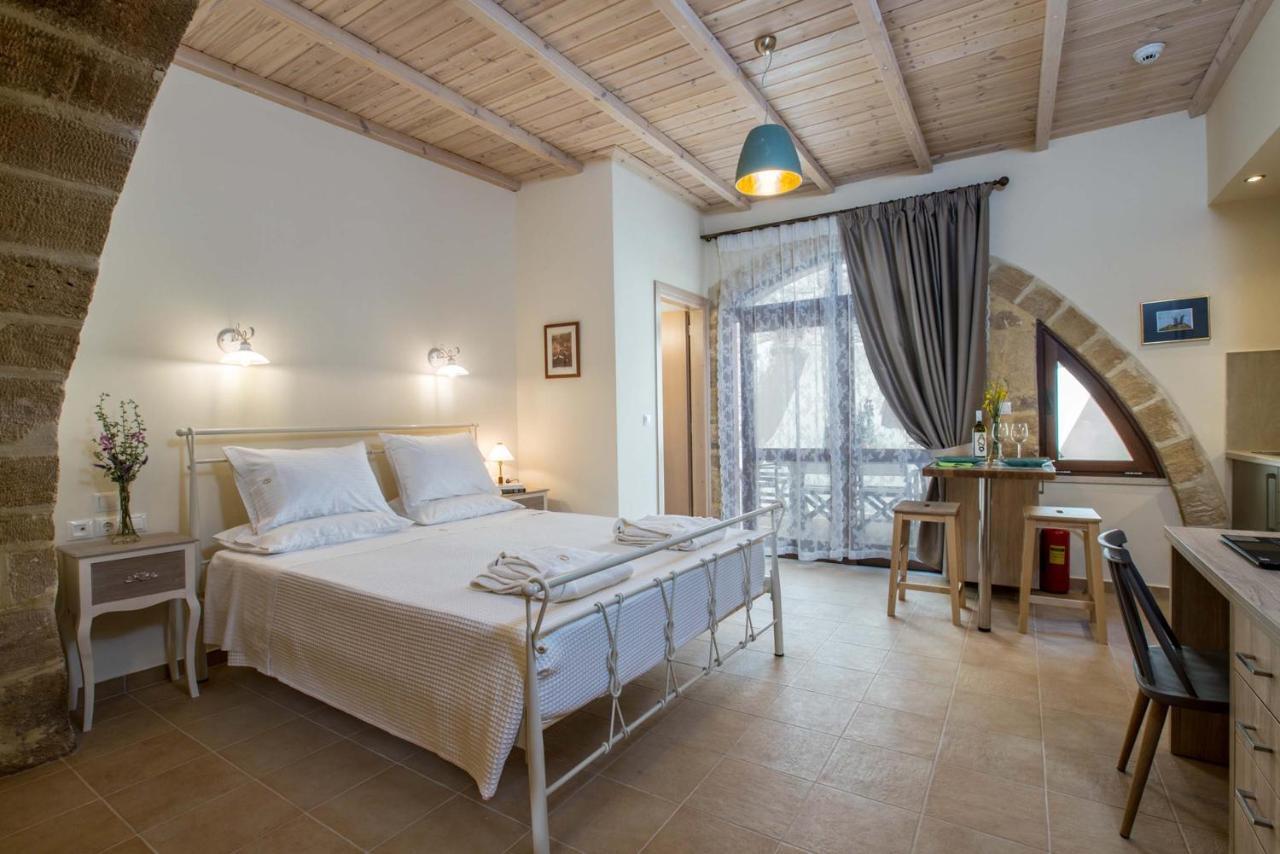 Villa Theta Dhrapaniás エクステリア 写真